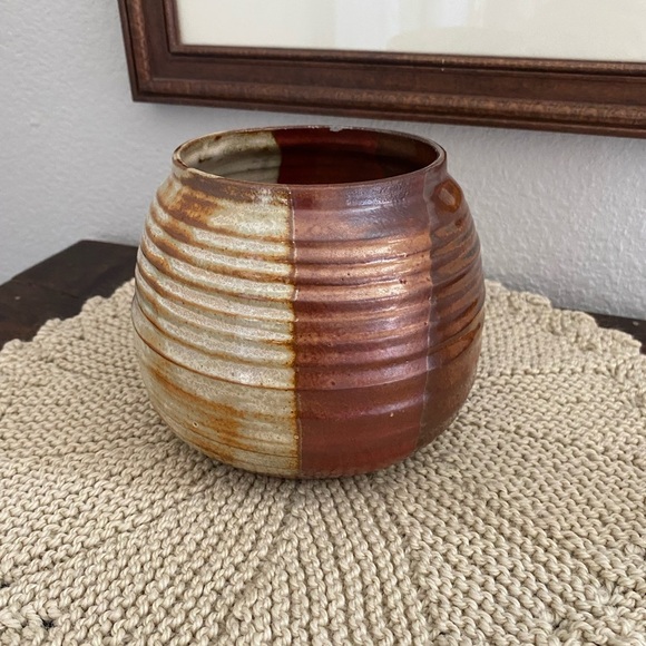 Other - Handmade Studio Art Pottery Planter Pot Heavy Pottery Pot Ribbed Belly Pot